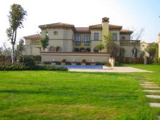 绿色港湾二期临湖别墅花园很大