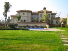 南北通透绿色港湾8室4厅精装修