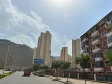 南山路红山万和城三室两厅两位南北通透118平米100万