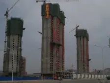 精装修 看房方便 中间楼层 南 北户型 户型方正