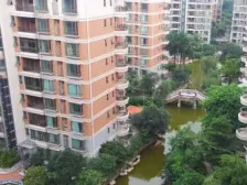 汇源豪庭,精装小户,中间楼层,附带一个摩托车车位