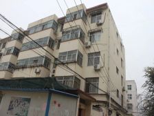 此房老证带储藏室。装修好,采光充足