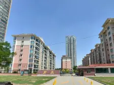 房子一梯两户通透客厅落地窗两室朝南临黄河