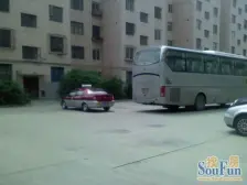 此房,视野开阔,楼层适中,采光充足,户型正规