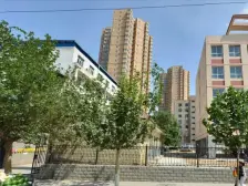 八街坊小区 电梯房户型方正采光好楼层好