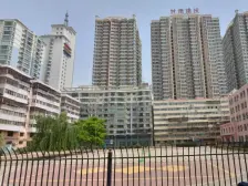 地铁口 南向三室 落地窗 中等装修