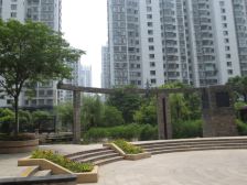 三开间朝南 有车位 采光好 诚心出售