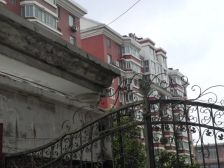 启秀花园4室2厅南