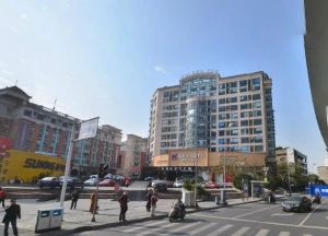 罗马假日广场 1室1厅 西南