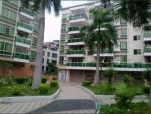 盐步晖景楼2006年建成东向望花园