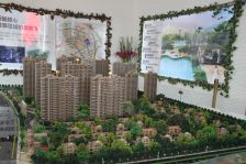 出售观海卫碧桂园132平三室两卫简装可拎包入住