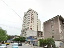 五里铺跟前,段家滩东湖广场跟前,正规两室,中间楼层