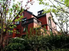 地铁联排别墅 装修保养好 看房方便 诚意出售