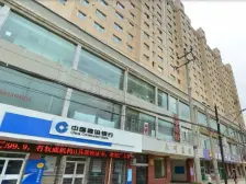 房子是电梯房,高楼层,简装, 家具家电齐全拎包住。