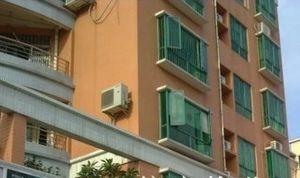 恒龙豪苑,简单装修,4房,阳台向花园,安静