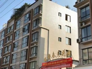 王府春天花园 4室2厅 南 北