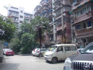 玉虹巷2号 3室1厅 南