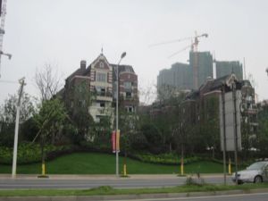 绿地品质,户型周正,中间楼层,采光充足,江景视野好