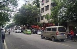 双地铁带车库精装电梯3房户型好南向附带大露台