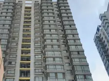 此房为正规两室两厅的户型 朝南 采光充足