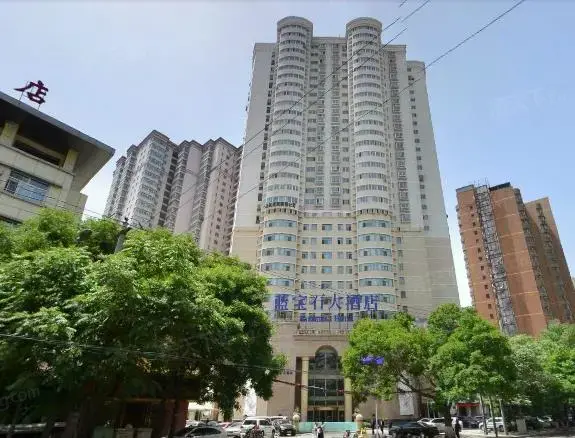 蓝宝石大厦实景图