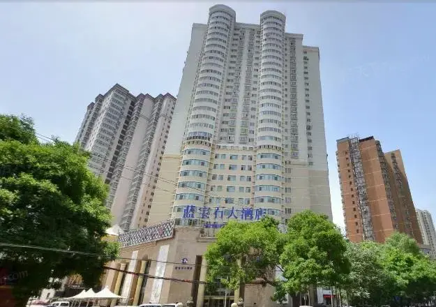 蓝宝石大厦实景图