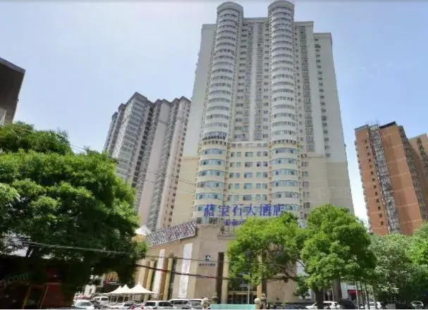蓝宝石大厦实景图