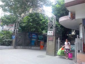 红星苑3室1厅东南