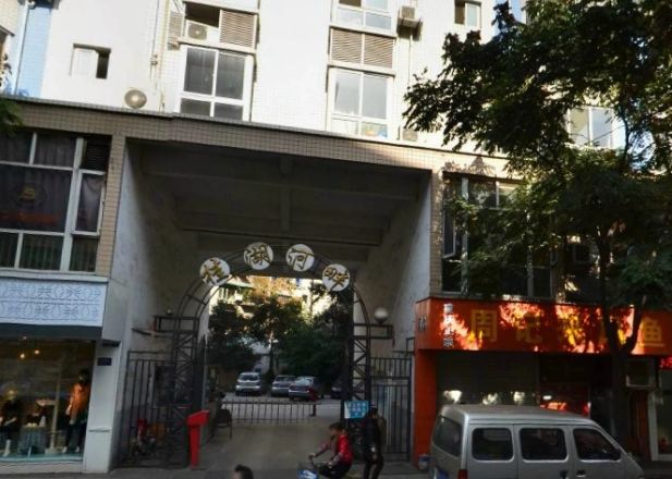 桂湖河畔实景图