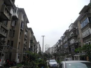 楼层好阳光好,上下方便,濠河边风景好,交通方便