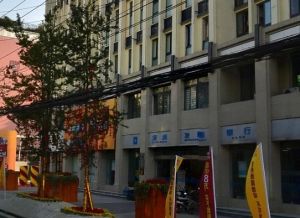 紫荆蜜城 1室1厅 南