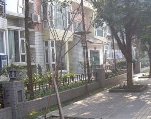新兴花园 4室1厅 东南