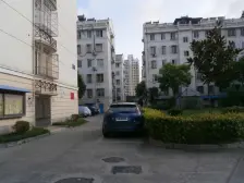 香格花园,老装修,带朝阳大车库,诚心出售