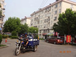 团结新村,二室二厅,房东诚心出售。