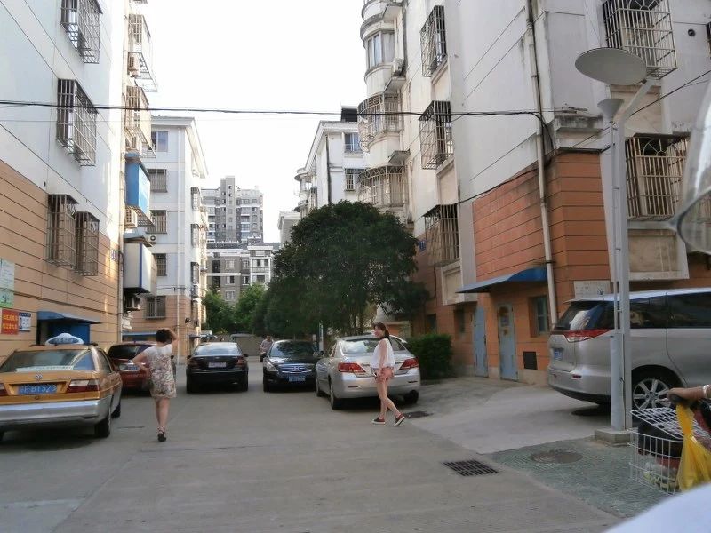 小区相关图