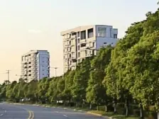 魏玛大别墅,花园大,位置好,诚心卖