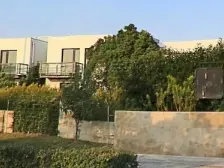 大花园环境优美/满五/精装修/联排别墅