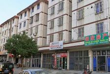 此房户型手续齐全,格局好,采光好,无遮挡,出行方便