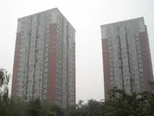 高区沿河景观房 ,婚房装修 ,边套全明,诚意出售。