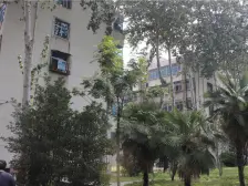 新上:一楼,小区环境优美,停车方便,年代新,诚售。