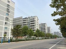 交通方便,旁边商场,菜市场,金郊初中,银河校区