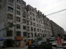 诚心出售,楼层地段采光好,可拎包入住,看房方便.