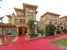 欧浦花城,小区环境优美,交通便利,景观泳池