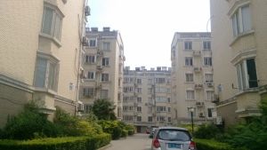 同业苑楼梯中层有大附房配套齐全交通方便