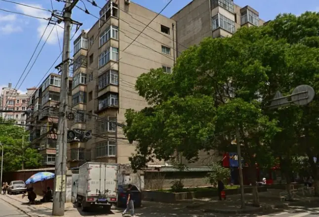 省艺校家属院实景图