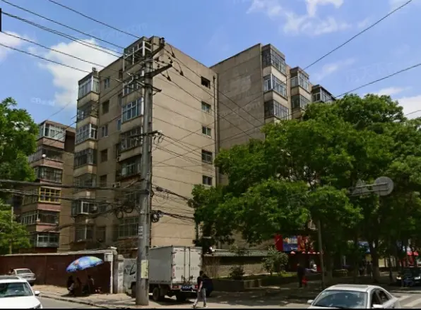 省艺校家属院实景图