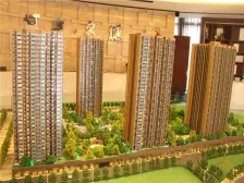 小区次新,绿化好,大中庭,近轻轨。户型通透,外阳台