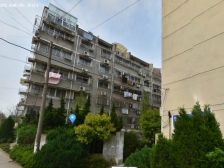 房子前年刚刚重新装修,采光好,位置好