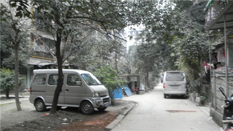 小区相关图