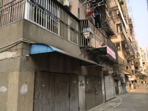 主城区公园旁大别墅房东诚心出售